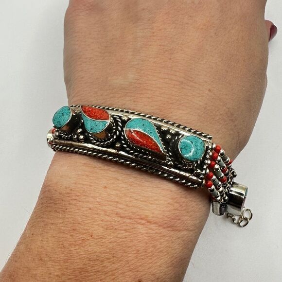 Amazing southwest style, silver plated and composite stone bracelet! - Picture 4 of 12